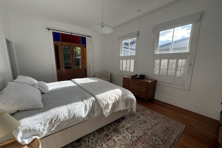 Photo of property in 19 Lake Road, Devonport, Auckland, 0624