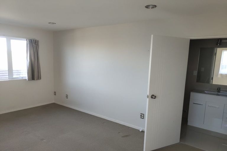 Photo of property in 10 Peerless Avenue, Takanini, 2112