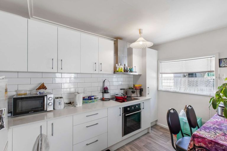 Photo of property in 8 Rollerson Street, Papakura, 2110