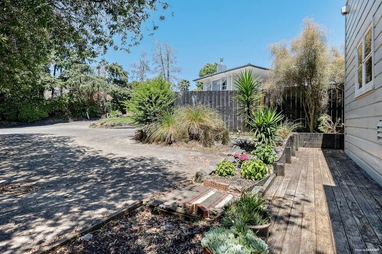 Photo of property in 554c Swanson Road, Ranui, Auckland, 0612