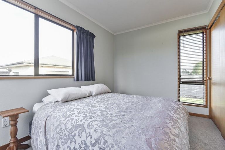 Photo of property in 39 Main Rd Clive, Clive, 4102