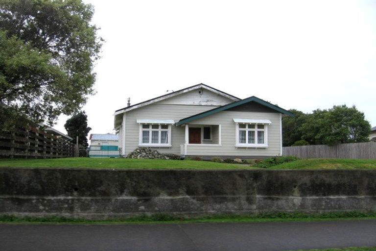 Photo of property in 114 Roberts Line, Kelvin Grove, Palmerston North, 4414