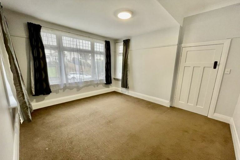 Photo of property in 73 Majoribanks Street, Mount Victoria, Wellington, 6011