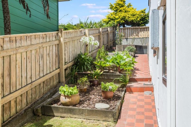 Photo of property in 86 Tweed Road, Papakowhai, Porirua, 5024