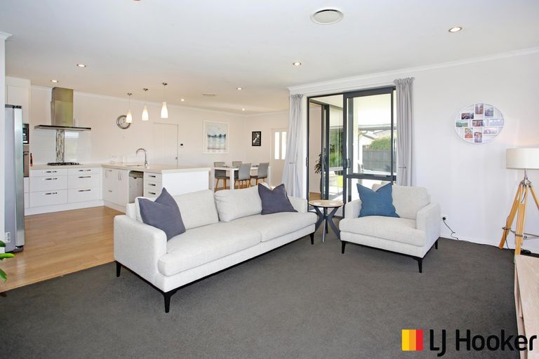 Photo of property in 26 Helenslee Road, Pokeno, 2402