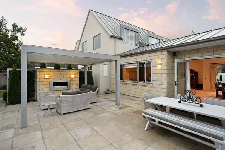 Photo of property in 4 Le Quesnoy Place, Cambridge, 3434