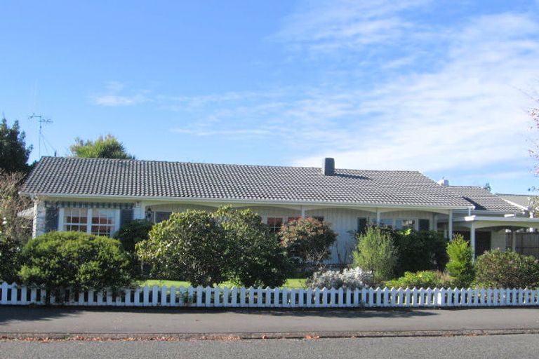Photo of property in 6 Dalethorpe Avenue, Fairfield, Hamilton, 3214
