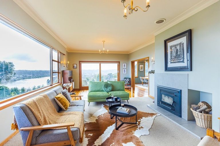 Photo of property in 4 Shakespeare Road, Bastia Hill, Whanganui, 4500