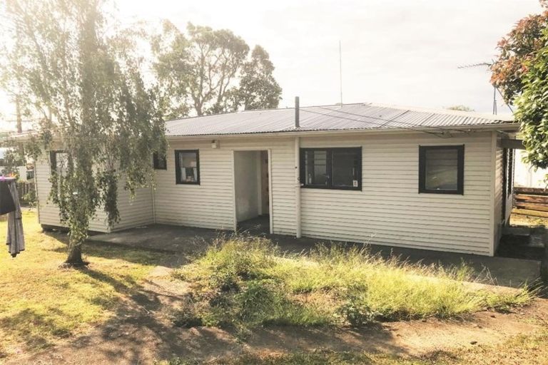 Photo of property in 2 James Road, Manurewa, Auckland, 2102