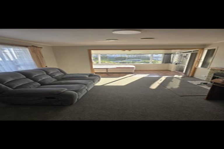 Photo of property in 98 Ennis Avenue, Pakuranga Heights, Auckland, 2010