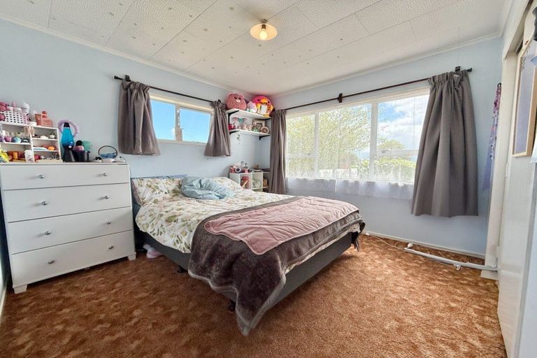 Photo of property in 12 Wairoa Place, Tokoroa, 3420