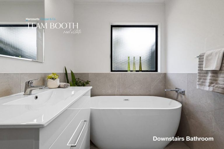 Photo of property in 2/29 Lancaster Road, Beach Haven, Auckland, 0626