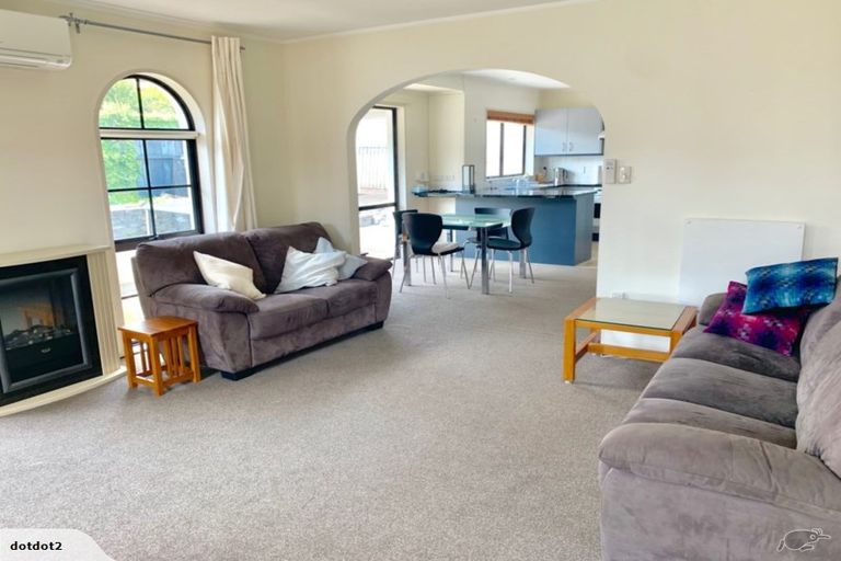 Photo of property in 2/3 Nimrod Place, Half Moon Bay, Auckland, 2012