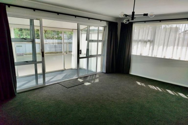 Photo of property in 2 Hill Court, Awapuni, Palmerston North, 4412