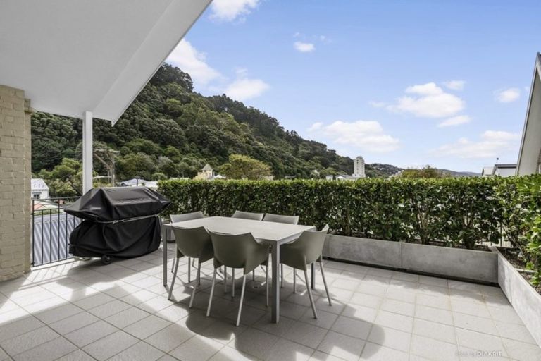 Photo of property in 3 Poplar Grove, Thorndon, Wellington, 6011