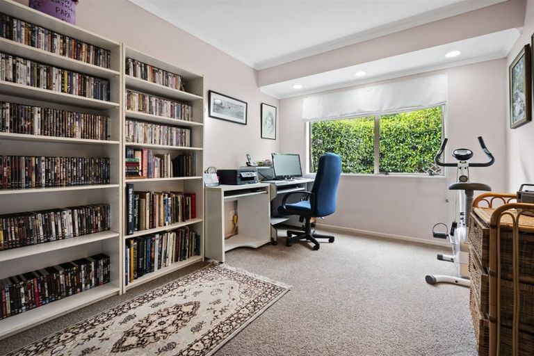 Photo of property in 54 Westview Court, Somerville, Auckland, 2014