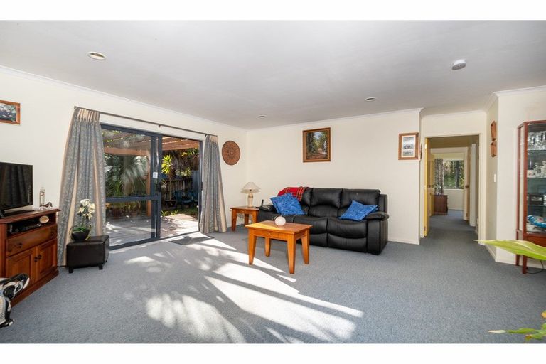 Photo of property in 155 Brian Crescent, Stanmore Bay, Whangaparaoa, 0932