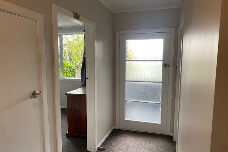 Photo of property in 91 Awanui Street, Merrilands, New Plymouth, 4312