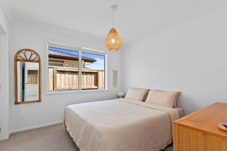 Photo of property in 12 Navy Lane, Papamoa, 3118