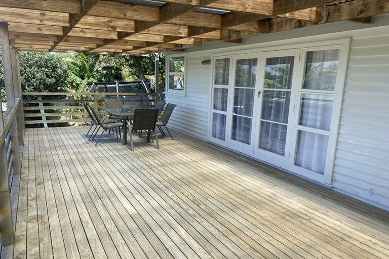 Photo of property in 13 Castleton Street, Birkdale, Auckland, 0626