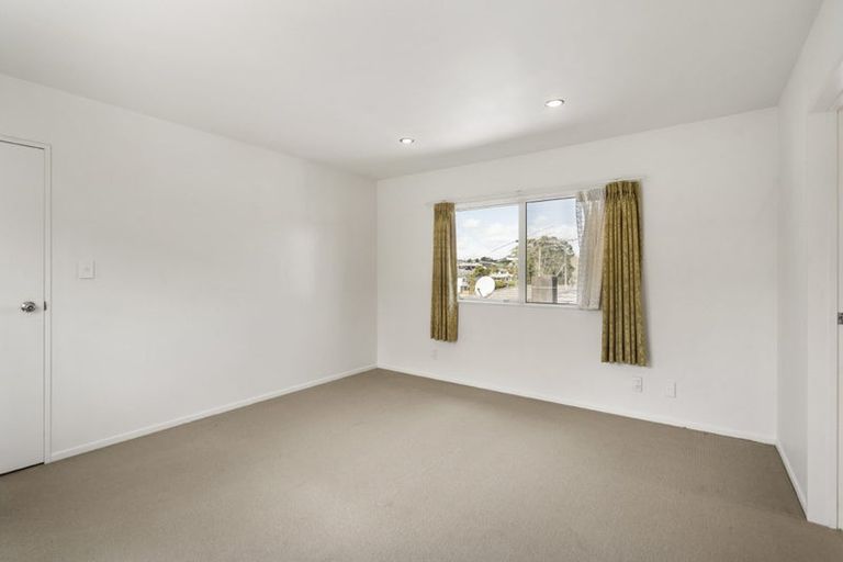 Photo of property in 16a Becroft Drive, Forrest Hill, Auckland, 0620