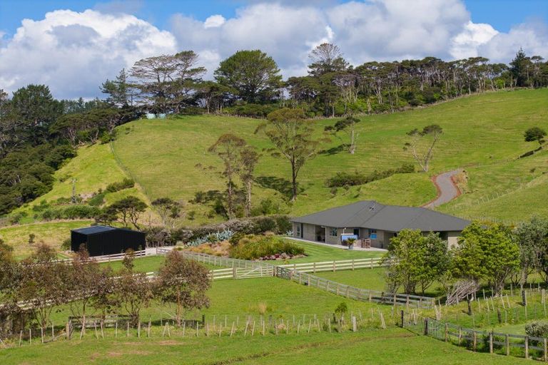 Photo of property in 200e Valley Road, Waimauku, 0881