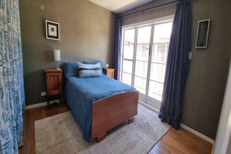 Photo of property in 16 Kaitawa Crescent, Paraparaumu, 5032