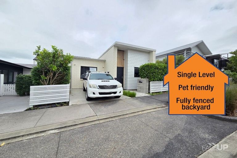 Photo of property in 10 Saltmarsh Road, Hobsonville, Auckland, 0616