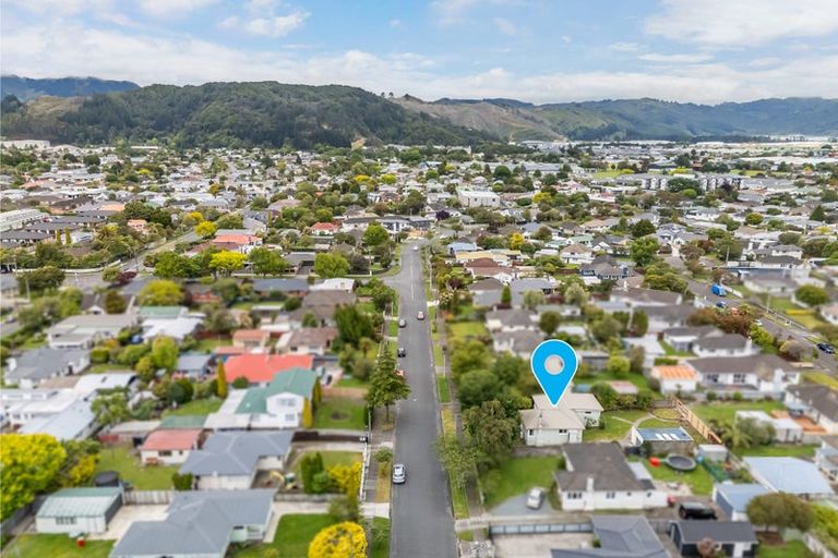 Photo of property in 35 Routley Crescent, Elderslea, Upper Hutt, 5018