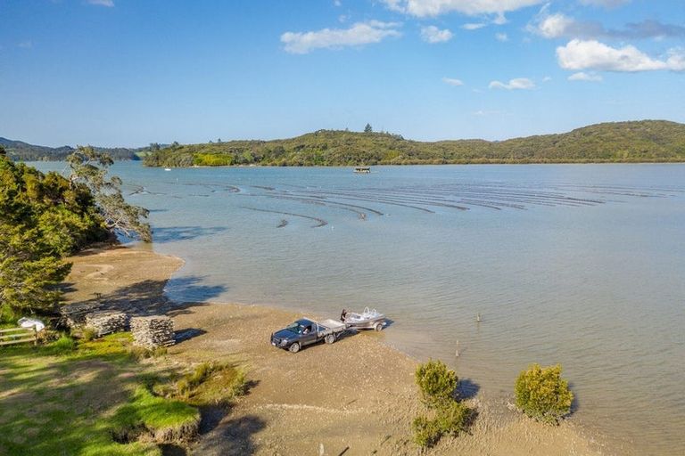 Photo of property in 114a Ranui Road, Karetu, 0283