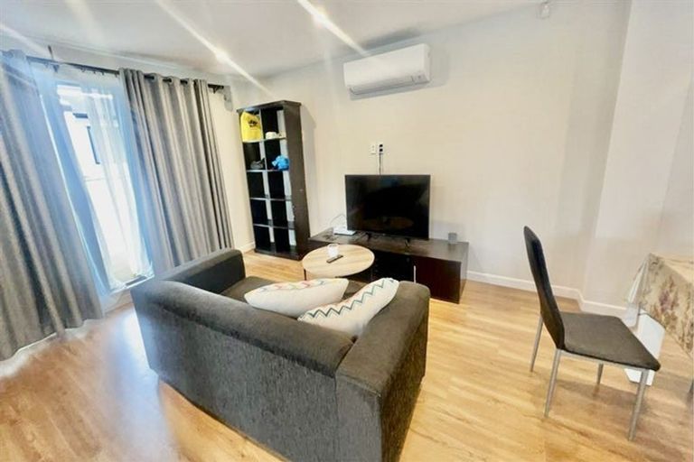 Photo of property in 28 Routley Drive, Glen Eden, Auckland, 0602