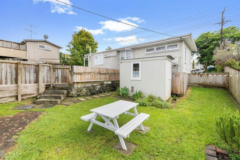 Photo of property in 25 Penton Road, Stanmore Bay, Whangaparaoa, 0932