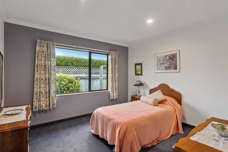 Photo of property in 11 Aburoc Place, Paraparaumu Beach, Paraparaumu, 5032