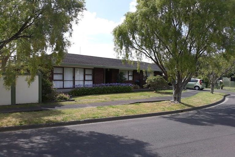 Photo of property in 1 Paul Place, Awapuni, Palmerston North, 4412