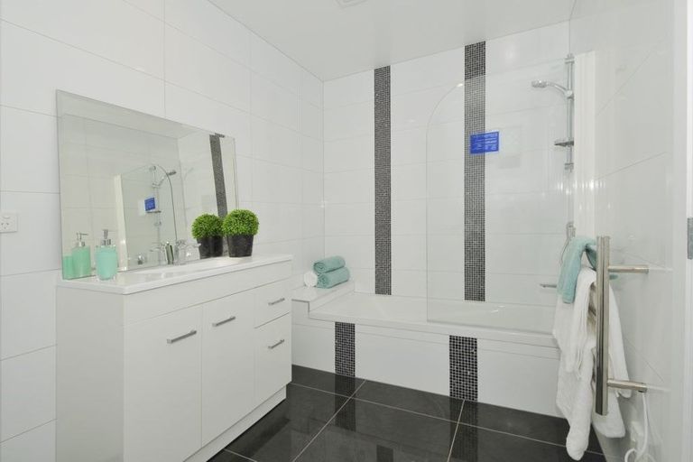 Photo of property in 22 Elizabeth Street, Petone, Lower Hutt, 5012