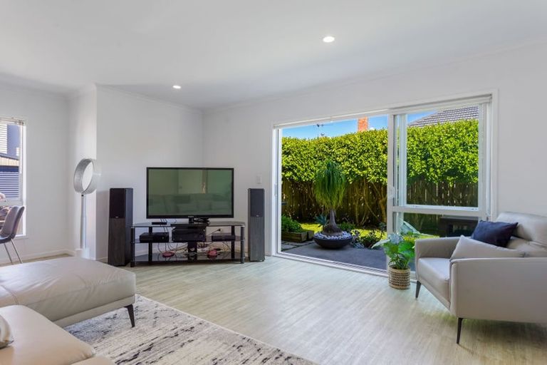 Photo of property in 418a Old Te Atatu Road, Te Atatu Peninsula, Auckland, 0610