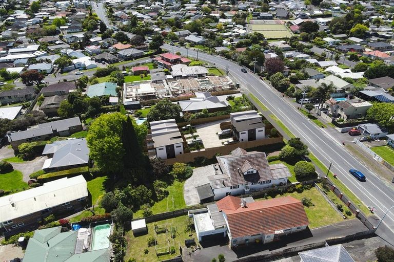 Photo of property in 50 Forest Lake Road, Forest Lake, Hamilton, 3200