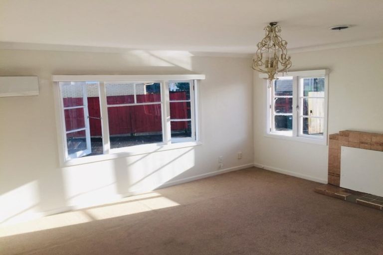 Photo of property in 1/11 Station Road, Takanini, 2112