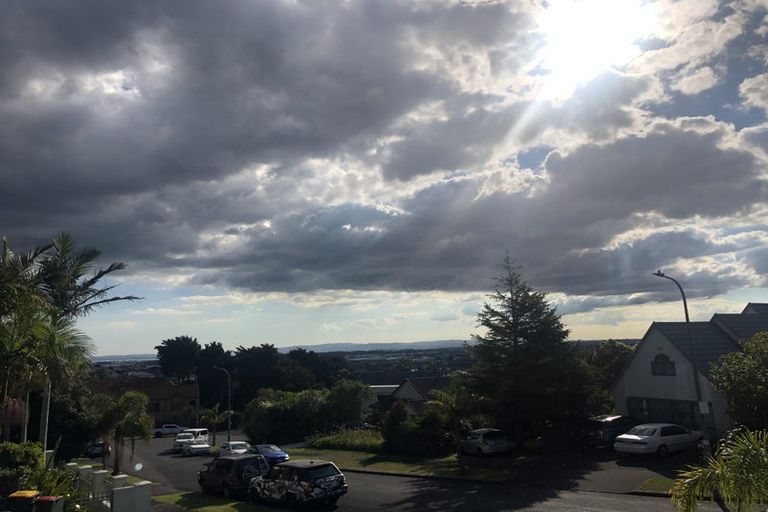 Photo of property in 1/14 Silkwood Grove, Totara Heights, Auckland, 2105