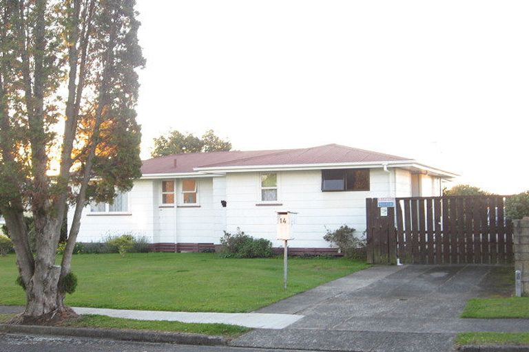 Photo of property in 14 Ngatuku Place, Tokoroa, 3420