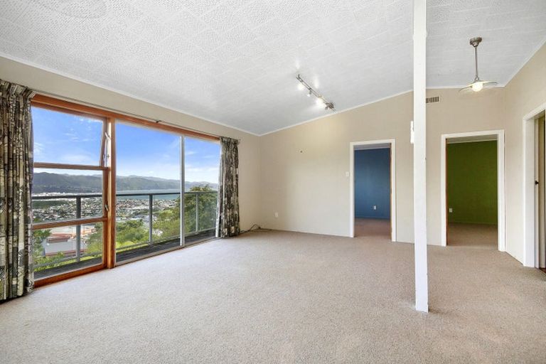 Photo of property in 94a Dowse Drive, Maungaraki, Lower Hutt, 5010