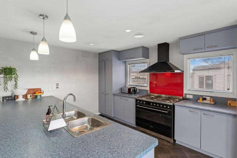 Photo of property in 9 Adrian Place, Shirley, Christchurch, 8061