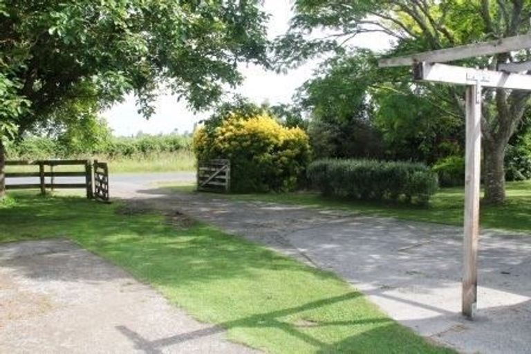 Photo of property in 77 Lewis Road, Karaka, Papakura, 2580