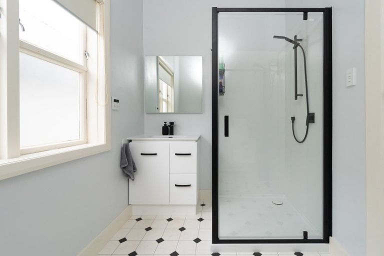 Photo of property in 23 Naughton Terrace, Kilbirnie, Wellington, 6022