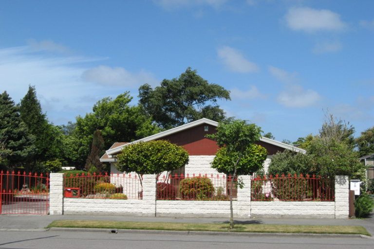 Photo of property in 26 Wyatt Place, Russley, Christchurch, 8042