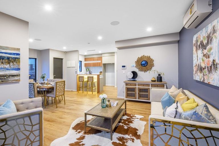 Photo of property in 32 Hea Road, Hobsonville, Auckland, 0616