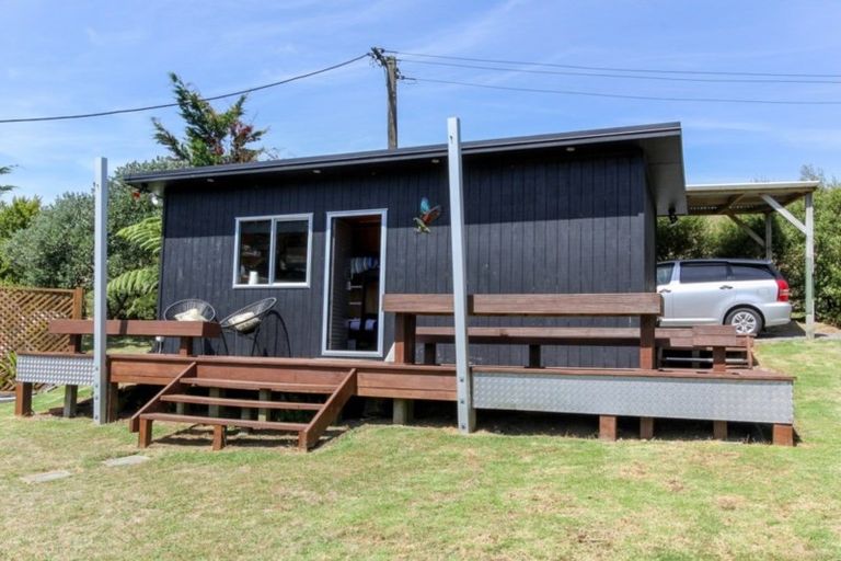 Photo of property in 31 Sealy Road, Omata, New Plymouth, 4374
