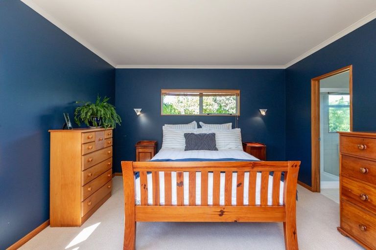 Photo of property in 3 Forbury Way, Taradale, Napier, 4112