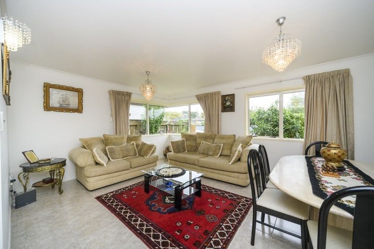 Photo of property in 1 Ayr Place, Hokowhitu, Palmerston North, 4410