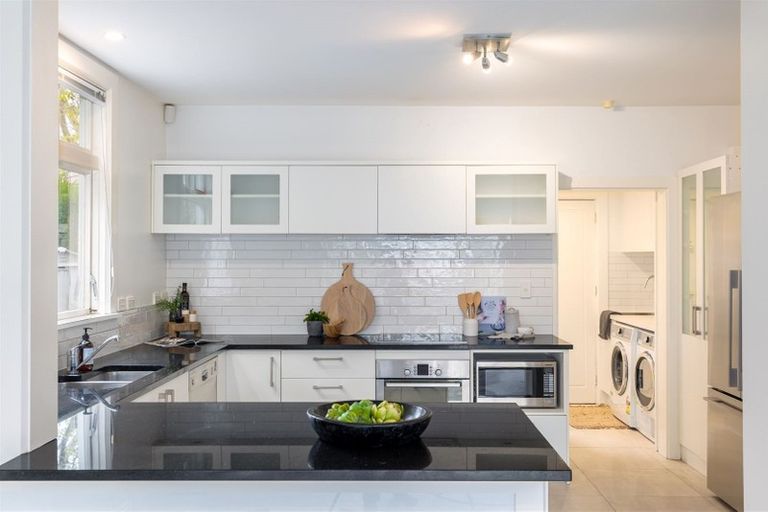 Photo of property in 2/60 Clifford Avenue, Merivale, Christchurch, 8014